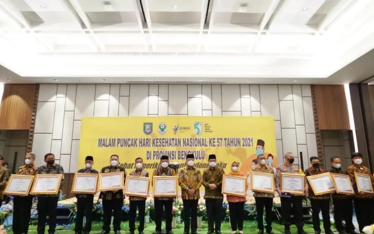 malam puncak Hari Kesehatan Nasional ke-57 tahun 2021 di Mercure Hotel