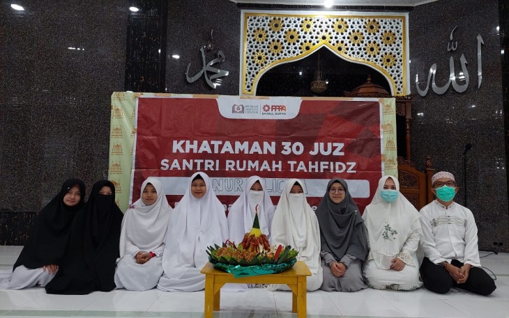 4 Santri Rumah Tahfidz Nur Sulicha Selsaikan Hafalan 30 Juz