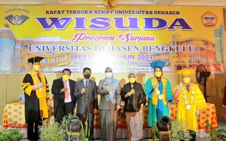 Wisuda Sarjana UNIVED Periode I Tahun 2021