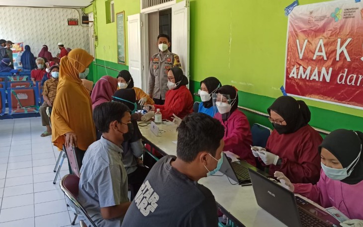 Kapolsek Weleri Imbau Mayarakat yang Ikut Vaksinasi Tetap Patuhi 5M