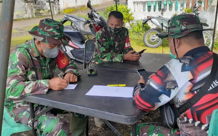 Dan SKK satgas TMMD kodim Bitung saat terima laporan pekerjaan oleh regu Satgas
