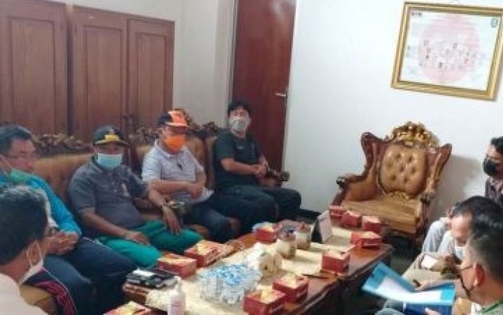 Sekda saat memimpin Rapat Koordinasi (Rakor) bersama Satgas Covid-19