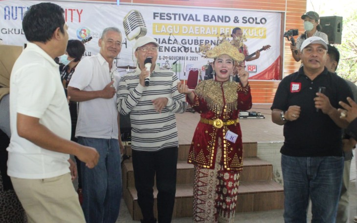 Gubernur Rohidin Apresiasi Festival Band dan Lagu Daerah