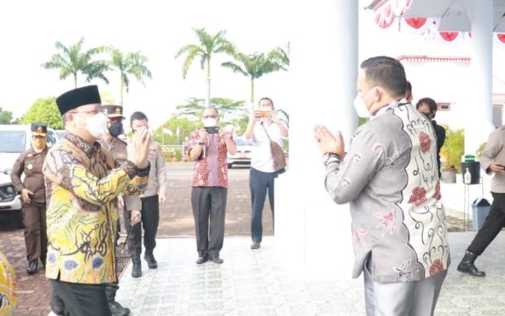 Bupati Seluma Sambut Kedatangan Gubenur Bengkulu Beserta Rombongan
