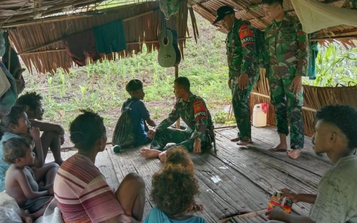 Satgas Yonarmed 1 Kostrad saat Datangi Walang Suku Mausuane
