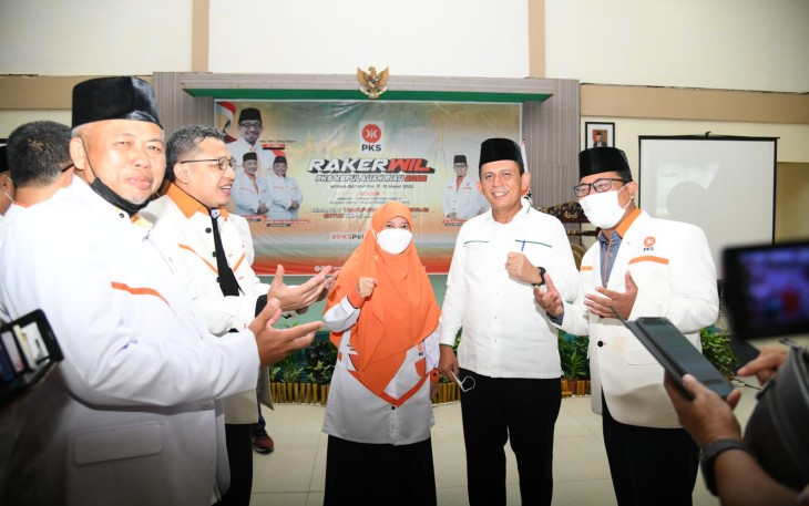 Foto bersama saat Rakerwil PKS Kepri