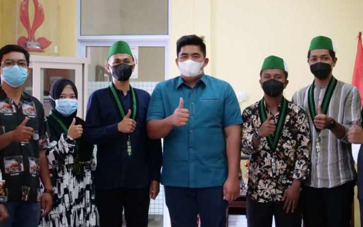  Plt Bupati Bintan, Roby Kurniawan menerima kunjungan silaturahmi dari Himpunan Mahasiswa Islam (HMI) Cabang Tanjungpinang - Bintan di Kantor Camat Bintan Timur