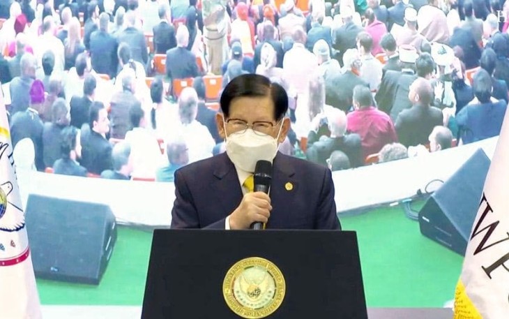 Utusan Perdamaian HWPL, Man Hee Lee