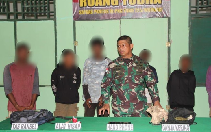6 Remaja saat Diamankan Satgas TNI Yonif 725/Woroagi