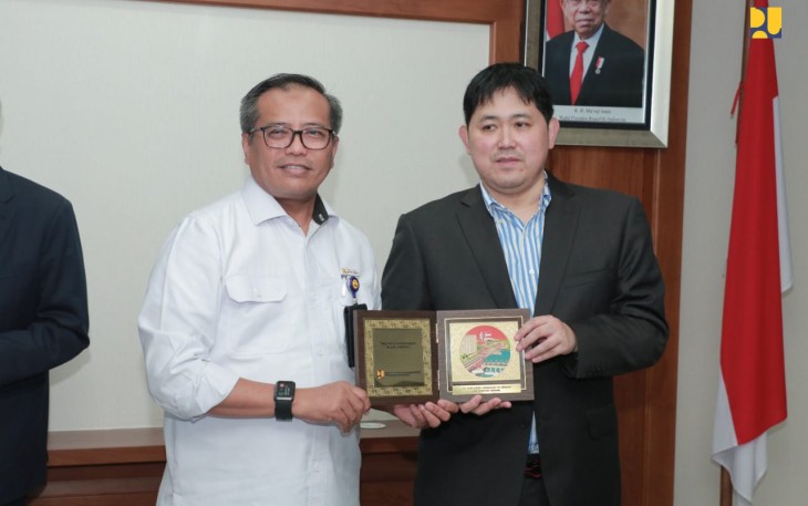 Sekjen Kementerian PUPR Mohammad Zainal Fatah saat menerima kunjungan Pengiran Muda Abdul Qawi dari Brunai Darussalam di Kampus PUPR, Kamis (24/11/2022).