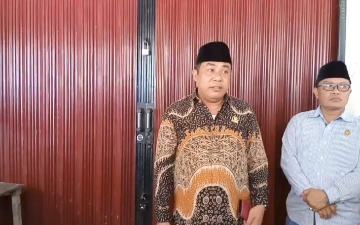 DPRD Kota Bengkulu Buka Segel Kios Pedagang Pasar Pagar Dewa
