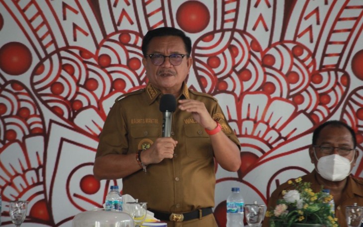 Walikota Bitung Maurits Mantiri saat memberikan sambutan pada kegiatan pelatihan GTA-GTS