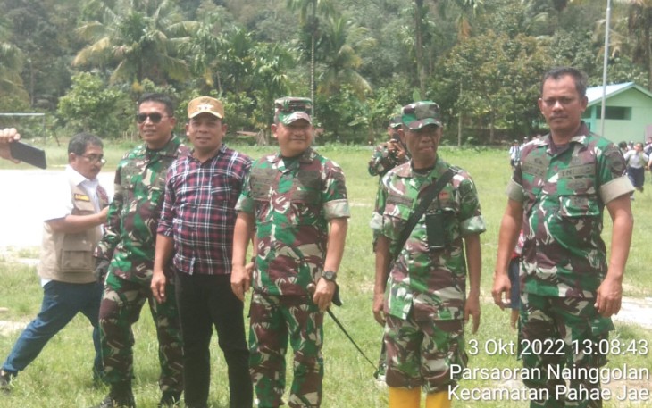 Pangdam I/BB dan rombongannya saat Tinjau Lokasi Gempa Taput