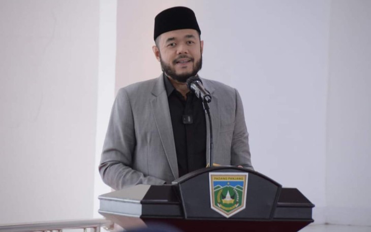 Wali Kota Padang Panjang Fadly Amran, BBA, Datuak Paduko Malano.