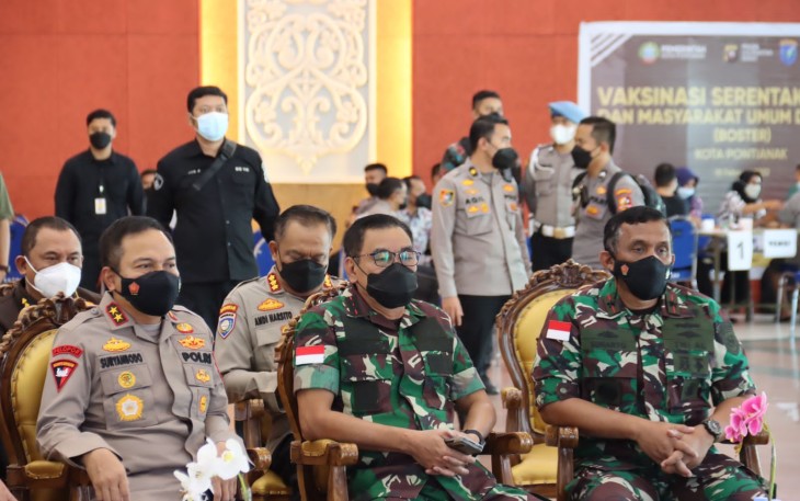 Pangdam XII/Tpr dan Forkopimda Hadiri Vaksinasi Serentak