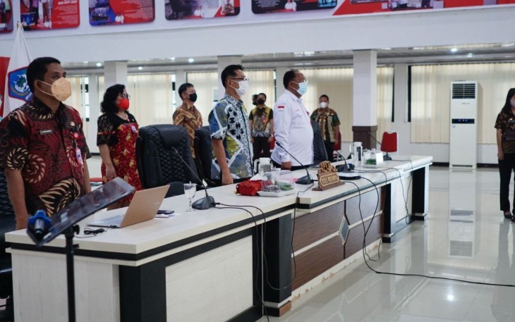 Wakil Wali Kota Bitung (tengah) saat membuka RKPD tahun 2023