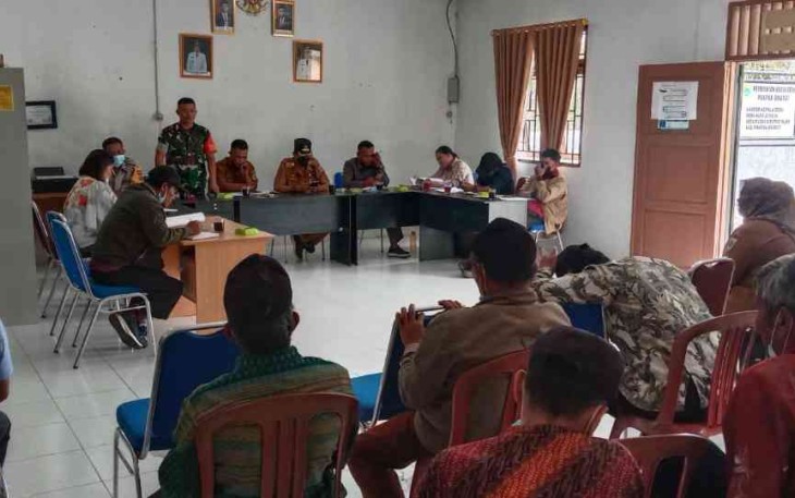 Babinsa Hadiri Musdes Penetapan KPM BLT-DD Tahunan Anggaran 2022