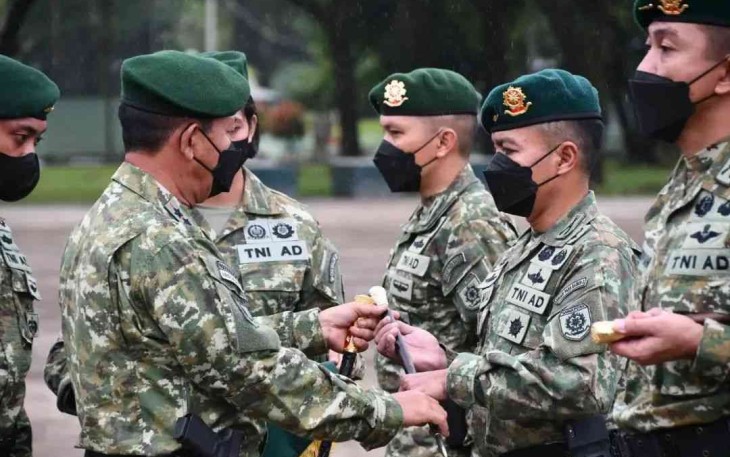 Pangdvif 3 Kostrad Pimpin Sertijab Pejabat Divif 3 Kostrad dan Komandan Brigif PR 3 dan Brigif Raider 20 Kostrad