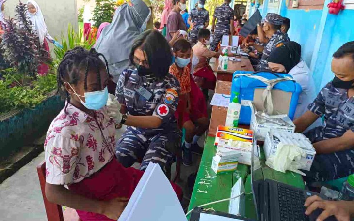 Koarmada III Terus Sukseskan Vaksinasi Covid-19 Pada Anak di Papua Barat