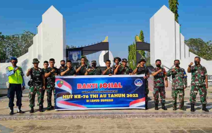 Lanud Supadio Gelar Bakti Sosial Sambut HUT Ke-76 TNI AU