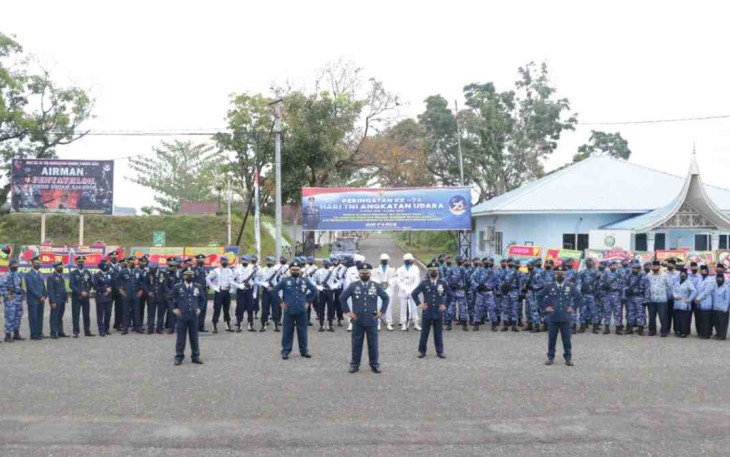 Upacara Peringatan HUT TNI AU ke-76 di Lanud Sutan Sjahrir