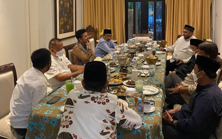 Ketua DPD Partai Demokrat Jatim 2022-2027, Emil Elestianto Dardak saat menggelar pertemuan dengan Fraksi Partai Demokrat DPRD Jatim, Sabtu (9/4/2022).
