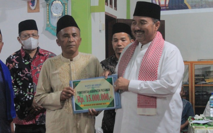 Bupati Pasaman saat Safari Ramadhan di Jorong Sarasah