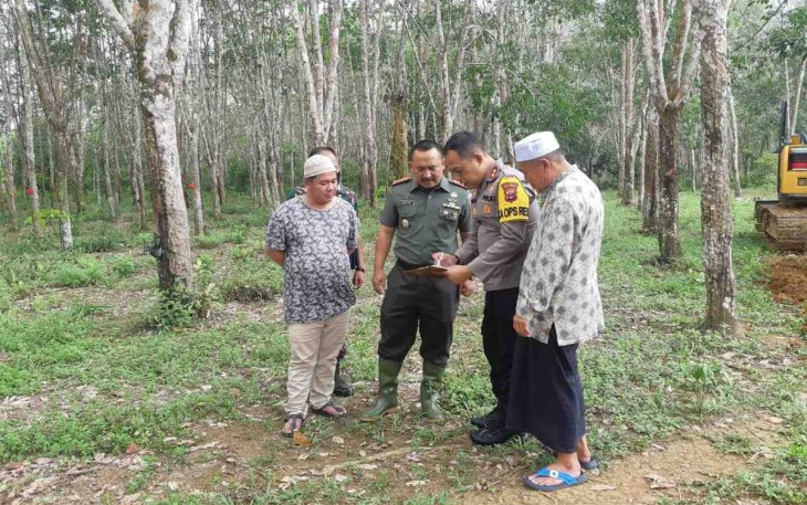 Pembukaan Lahan Hanpangan Tanaman Porang Program POKAR SANGGAM Kab.Balangan