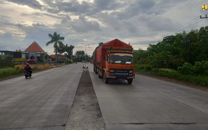 Kementerian PUPR Buka Jalan Rigid Duduksampeyan
