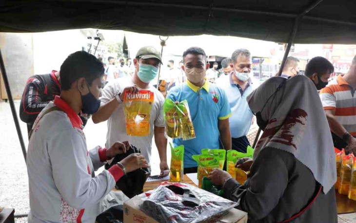 Bazar Murah dan Vaksinasi di Lanud Sutan Sjahrir 
