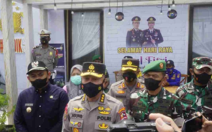 Irwasum Polri saat memberikan keterangan pers di Rest Area 575 A Ngawi. Kamis (28/4/2022)