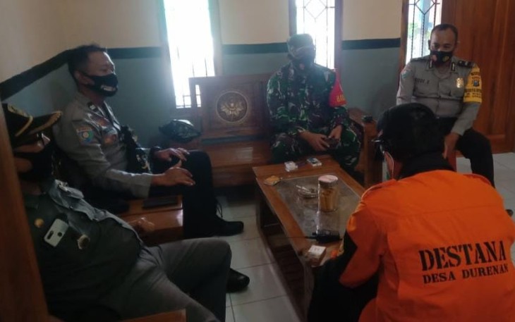 Serka Ambar mengajak perangkat desa sukseskan vaksinasi. Selasa (10/05/2022)