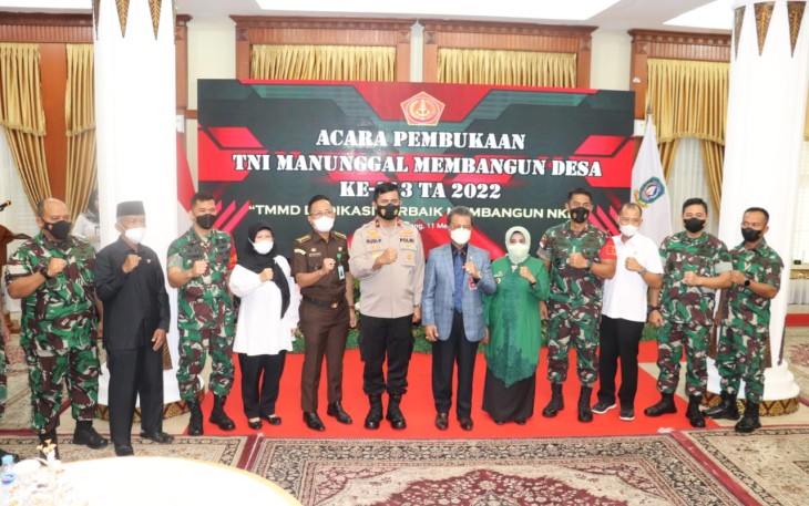 Pembukaan kegiatan TNI Manunggal Membangun Desa (TMMD) ke - 113 Tahun 2022 Kodim 0315/Tanjungpinang, Rabu (11/5/2022)