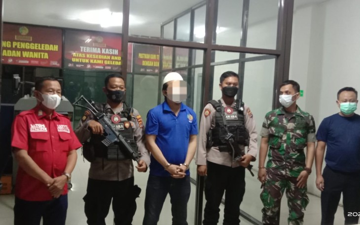 Pindahkan bandar narkoba (kaos biru) ke pulau Nusa Kambangan. Rabu (11/05/2022)