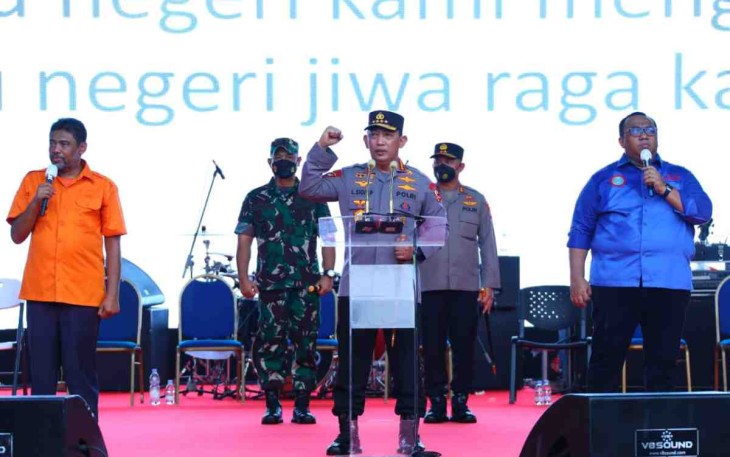 Kapolri saat menghadiri puncak hari buruh di stadion utama gelora bung Karno. Sabtu (14/05/2022)