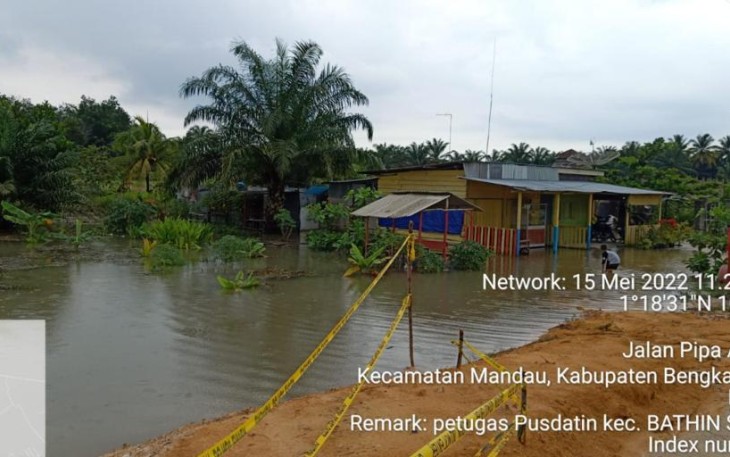 Warga di desa Babussalam Kecamatan Mandau terdampak bencana banjir. Minggu (15/05/2022)