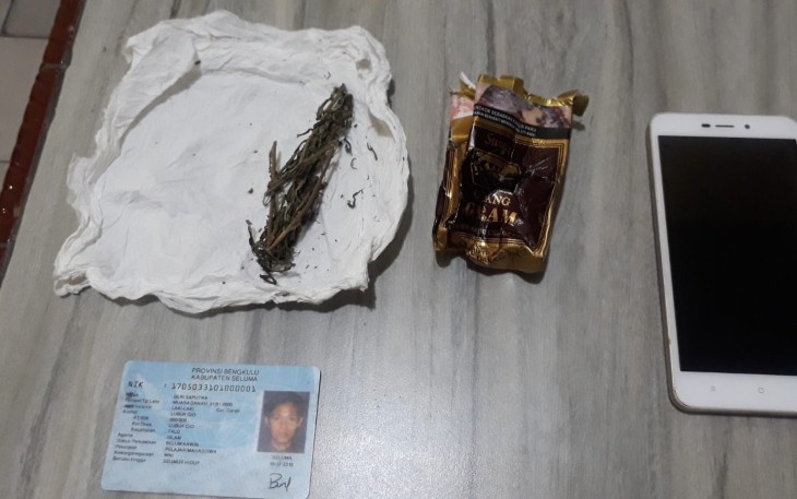 Barang bukti yang diamankan petugas
