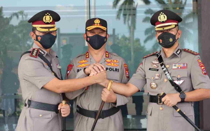 Kapolda Banten (tengah) usai sertijab Kapolresta Tangerang berfoto bersama. Selasa (17/05/2022)