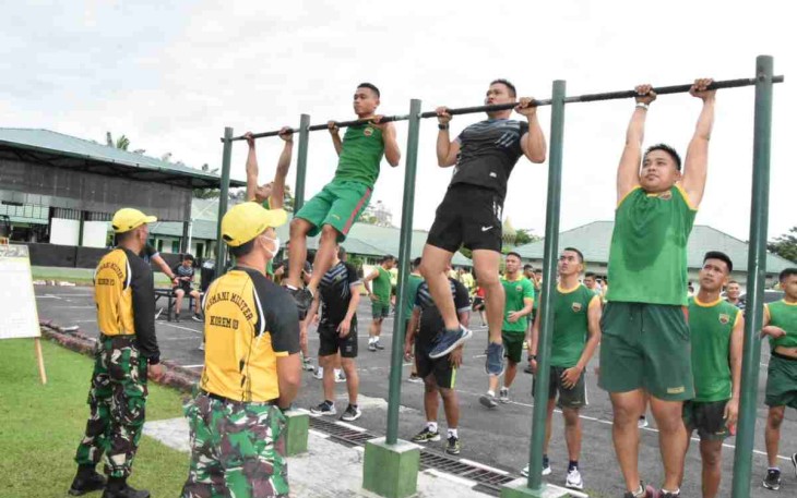 Pull up salah satu tes garjas prajurit Korem 023/KS
