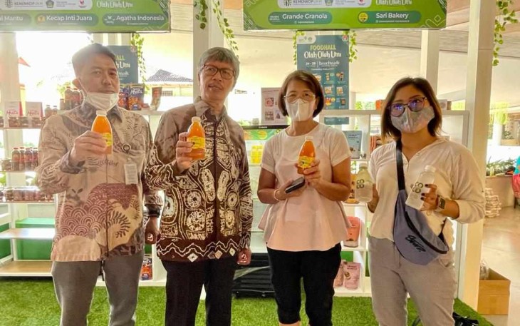 Eddy Satriya (tengah) saat bersama pelaku UMKM di hotel Mercure Kuta Bali