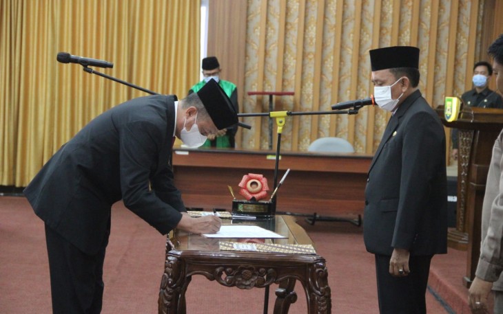 Pelantikan Asisten Administrasi Umum/Asisten III Setda Provinsi Bengkulu, oleh Sekda Hamka Sabri, Kamis (2/6/2022).
