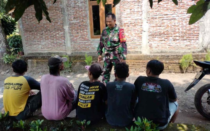 Serka Siswanto saat komsos bersama warga binaan