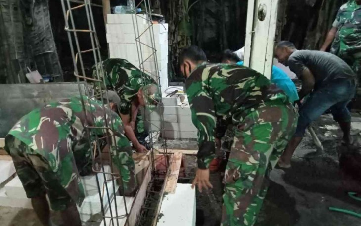 Rehab rumah warga di desa Grudo