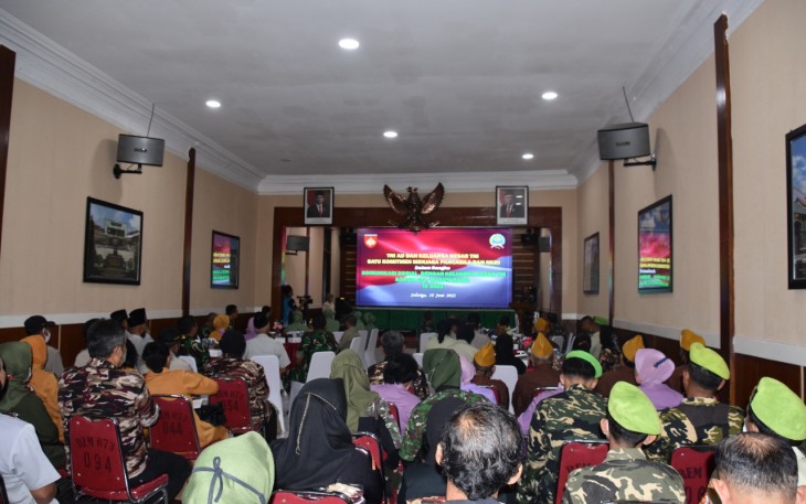 Kegiatan Komsos KBT di Makorem 073/MKT