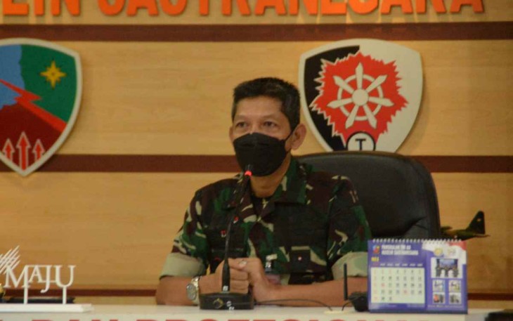 Danlanud saat memberikan pengarahan evaluasi safety brief di lanud Husein Sastranegara Bandung 