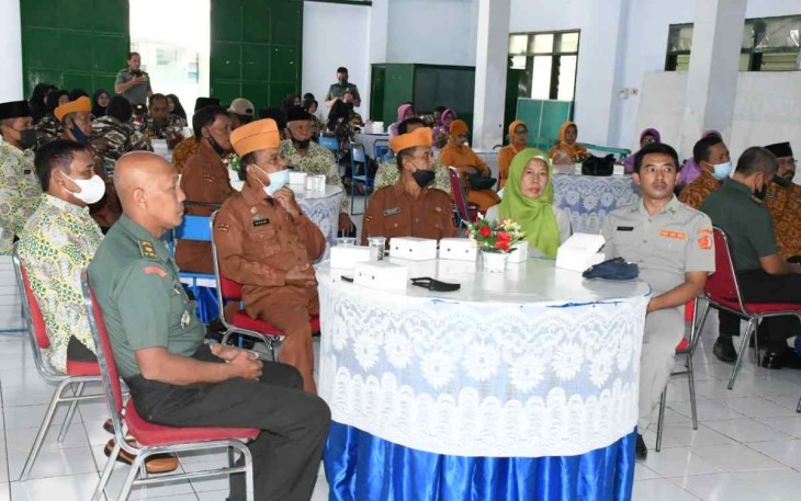 Komsos bersama KBT di Kodim Ponorogo 