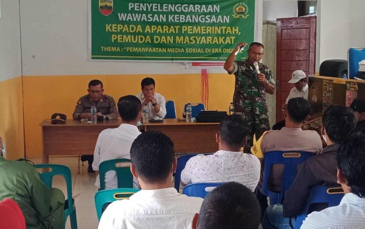 Danramil saat memberikan wasbang