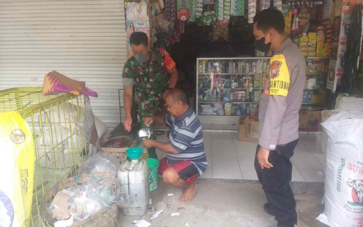 Sidak ketersediaan pasokan minyak goreng di wilayah binaan 
