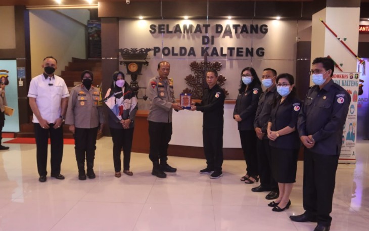 Kapolda Kalteng saat menerima jajaran Bawaslu Prov Kalteng 