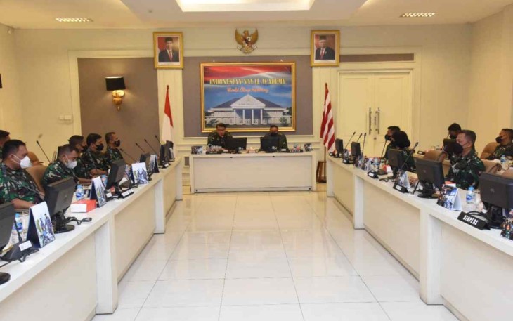 Gubernur AAL saat menerima tim Wasrik Irjend TNI AL